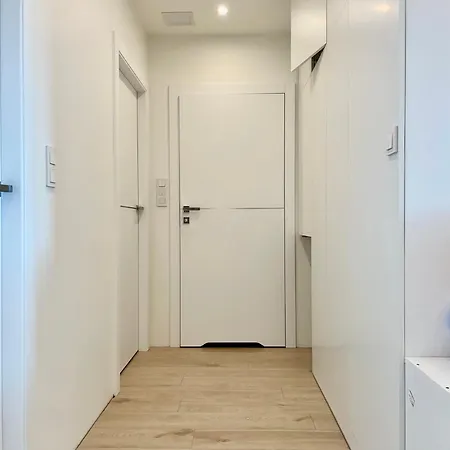 Duzy Apartament Z Widokiem Na Miasto, Parking Podziemny Apartment